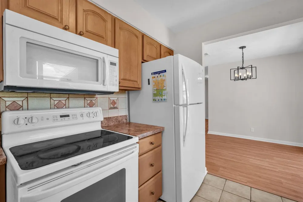 145 Greenbrier Drive Palm Springs, FL 33461