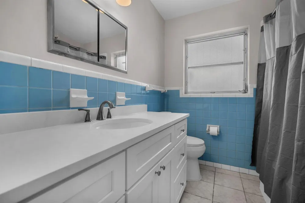 145 Greenbrier Drive Palm Springs, FL 33461
