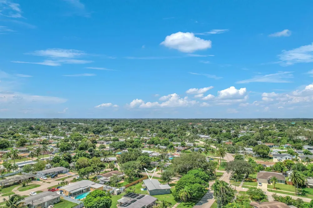 145 Greenbrier Drive Palm Springs, FL 33461
