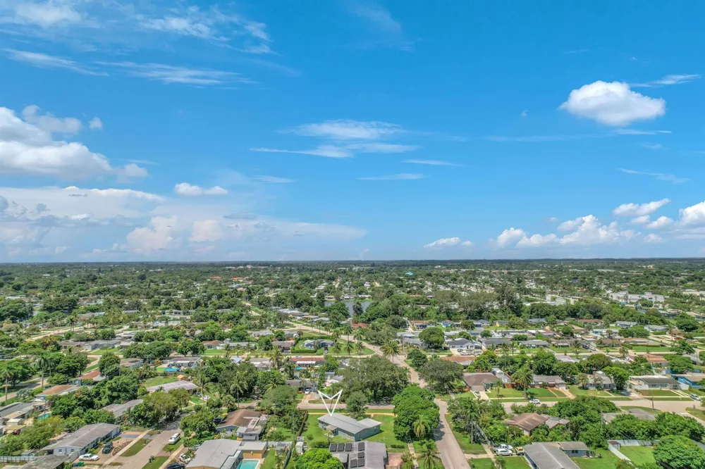 145 Greenbrier Drive Palm Springs, FL 33461