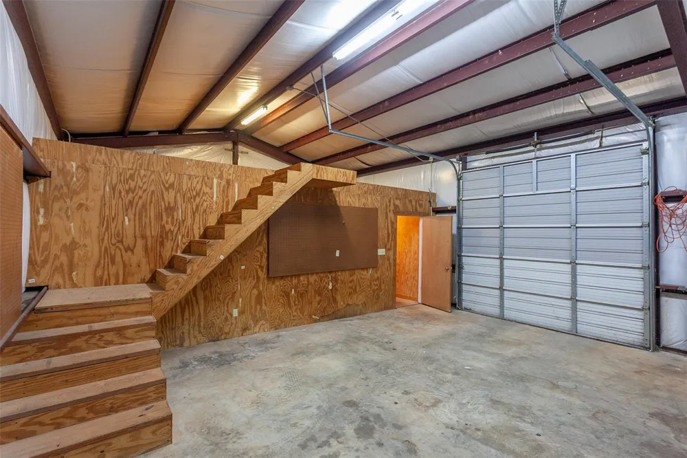 2220 Fm-1013 Hillister, TX 77624