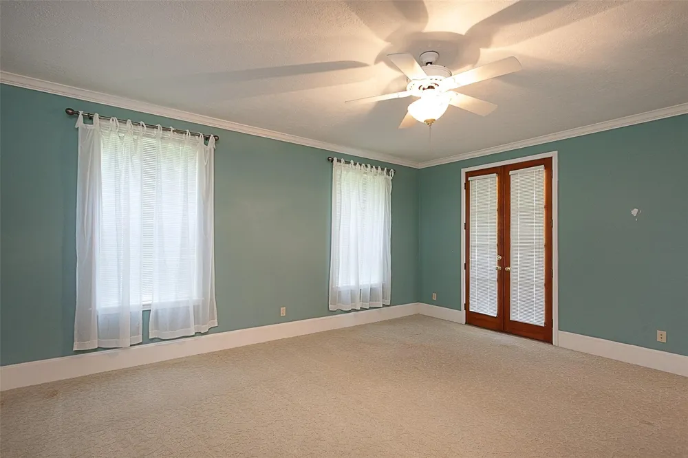 2220 Fm-1013 Hillister, TX 77624
