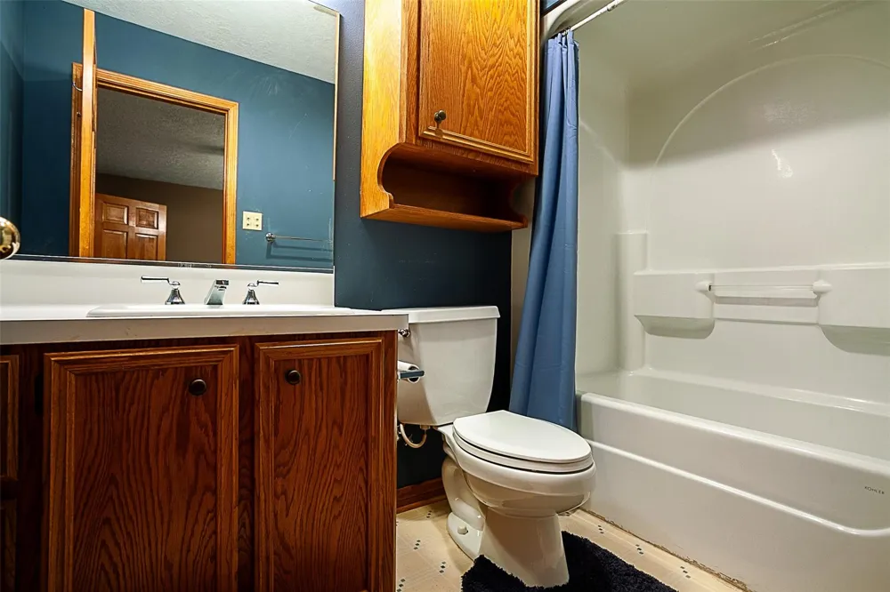 2220 Fm-1013 Hillister, TX 77624