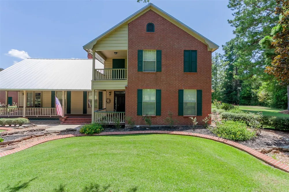 2220 Fm-1013 Hillister, TX 77624