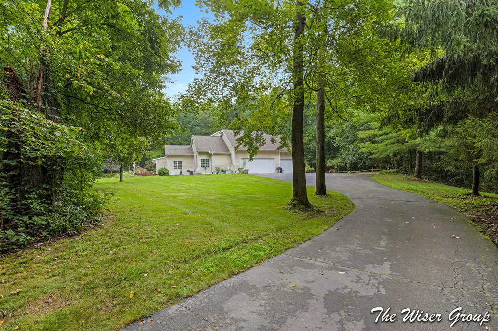 14761 Trillium Drive Augusta, MI 49012