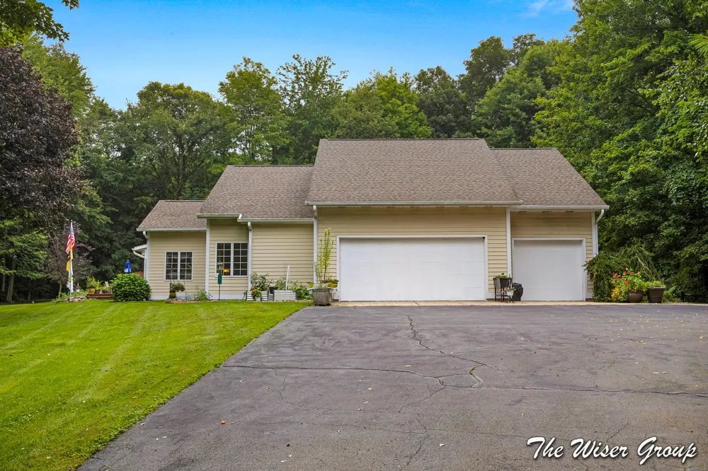 14761 Trillium Drive Augusta, MI 49012
