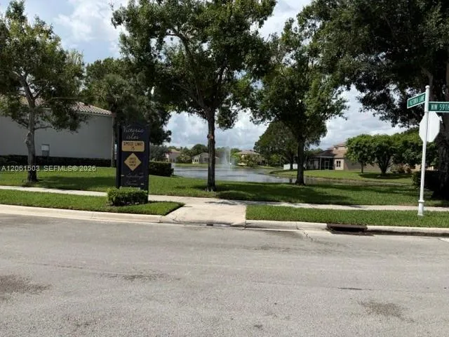 4874 NW 57th Mnr Coconut Creek, FL 33073