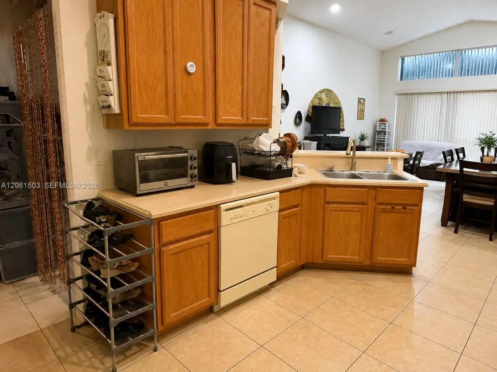 4874 NW 57th Mnr Coconut Creek, FL 33073