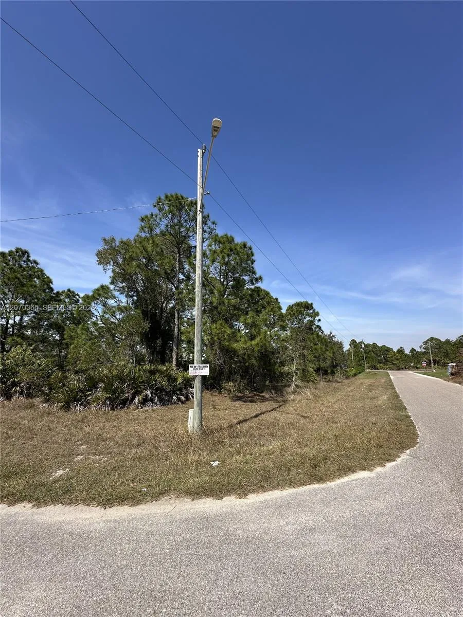 2900 33rd St W Lehigh Acres, FL 33971
