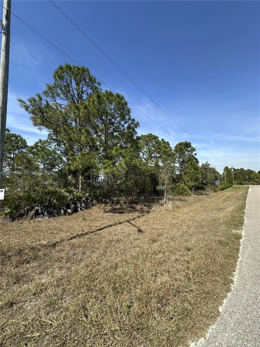 2900 33rd St W Lehigh Acres, FL 33971
