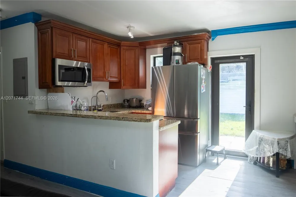 901 NW 33rd Dr Lauderhill, FL 33311