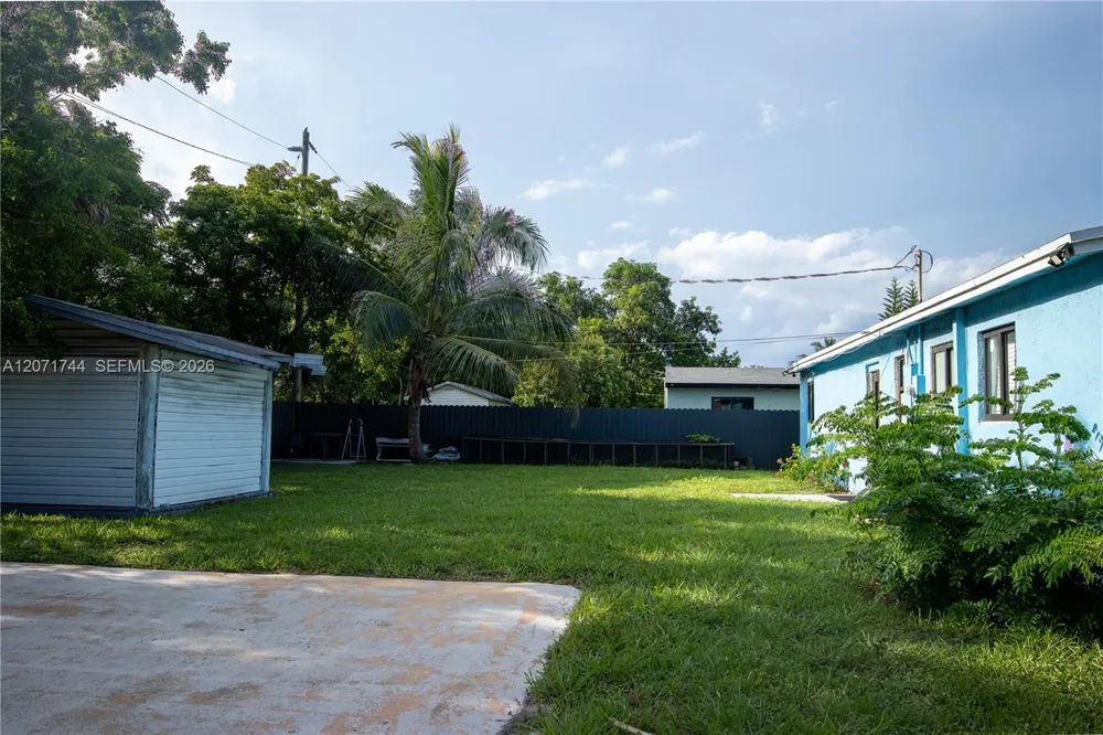 901 NW 33rd Dr Lauderhill, FL 33311