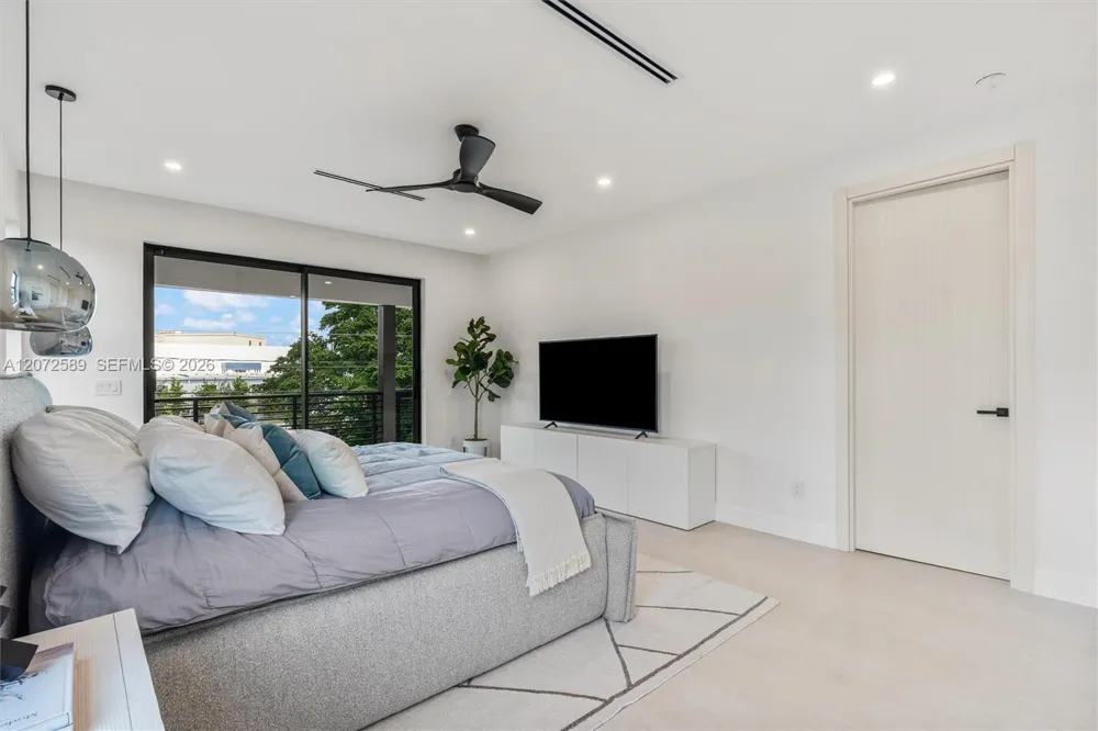 1319 NE 13th Ave #1319 Fort Lauderdale, FL 33304