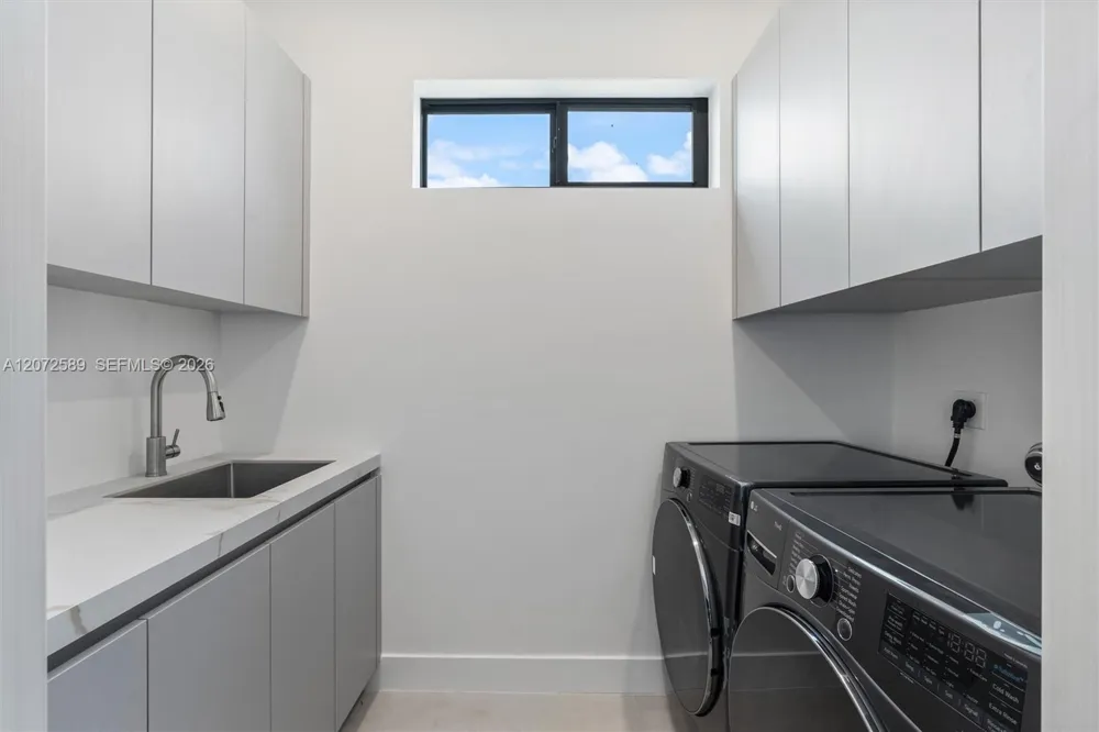 1319 NE 13th Ave #1319 Fort Lauderdale, FL 33304