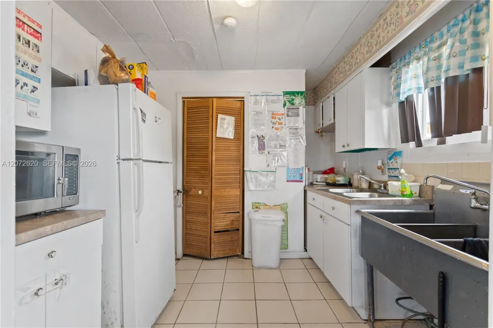 1781 NW 152nd Ter Miami Gardens, FL 33054