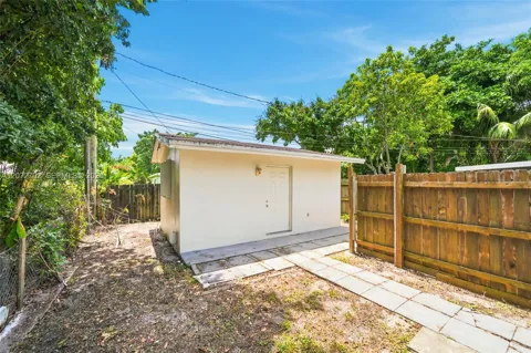 596 NW 109th St #Studio