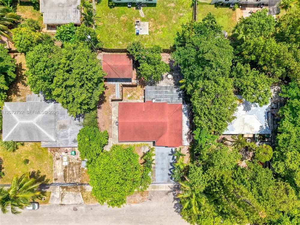 596 NW 109th St #1 Miami, FL 33168