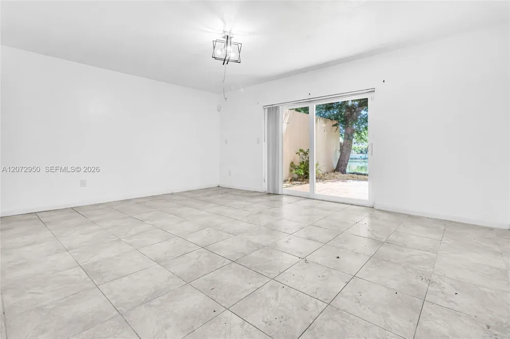 7407 Big Cypress Dr Miami Lakes, FL 33014