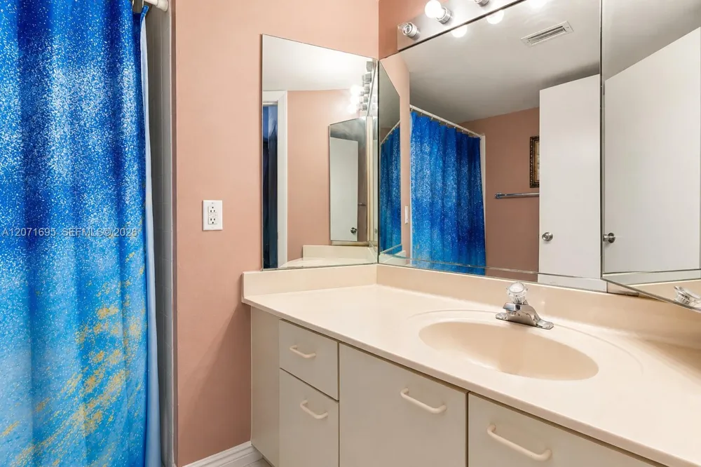6276 NW 186th ST #305 Hialeah, FL 33015