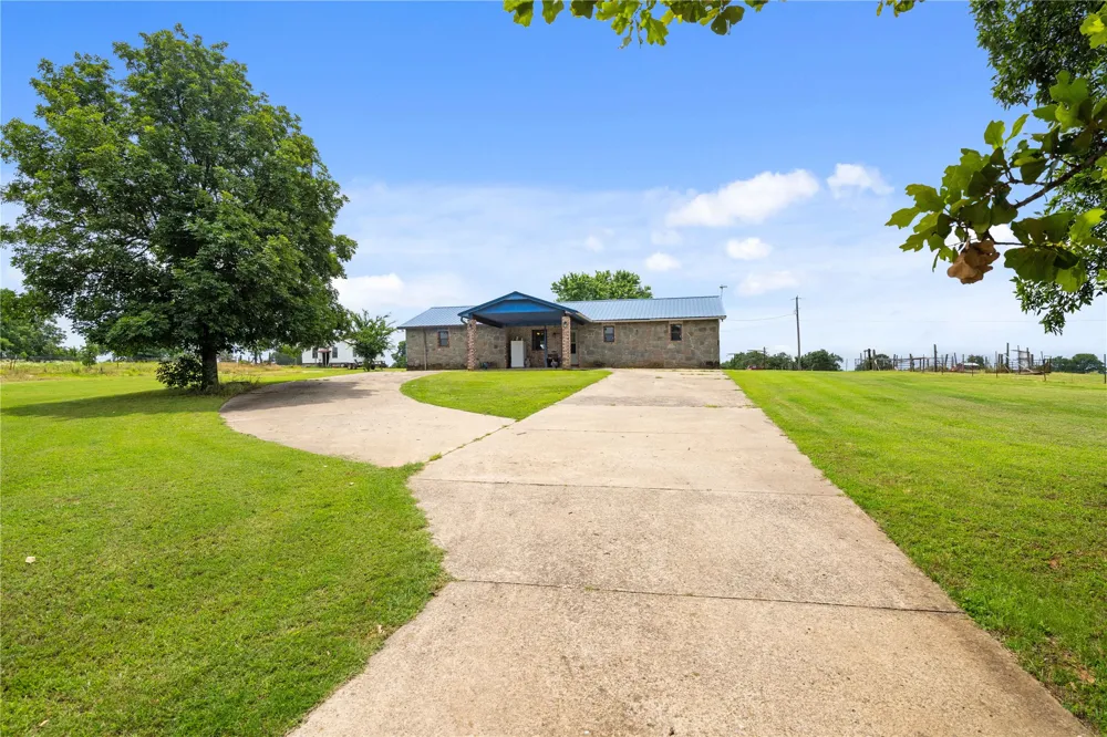 10865 E 258th Street S Porum, OK 74455