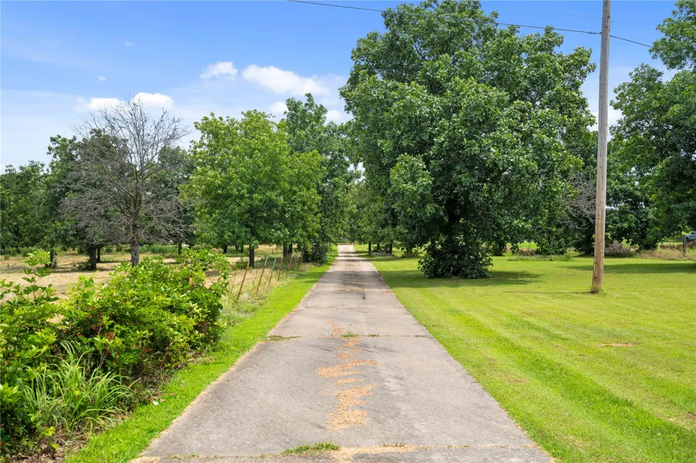 10865 E 258th Street S Porum, OK 74455
