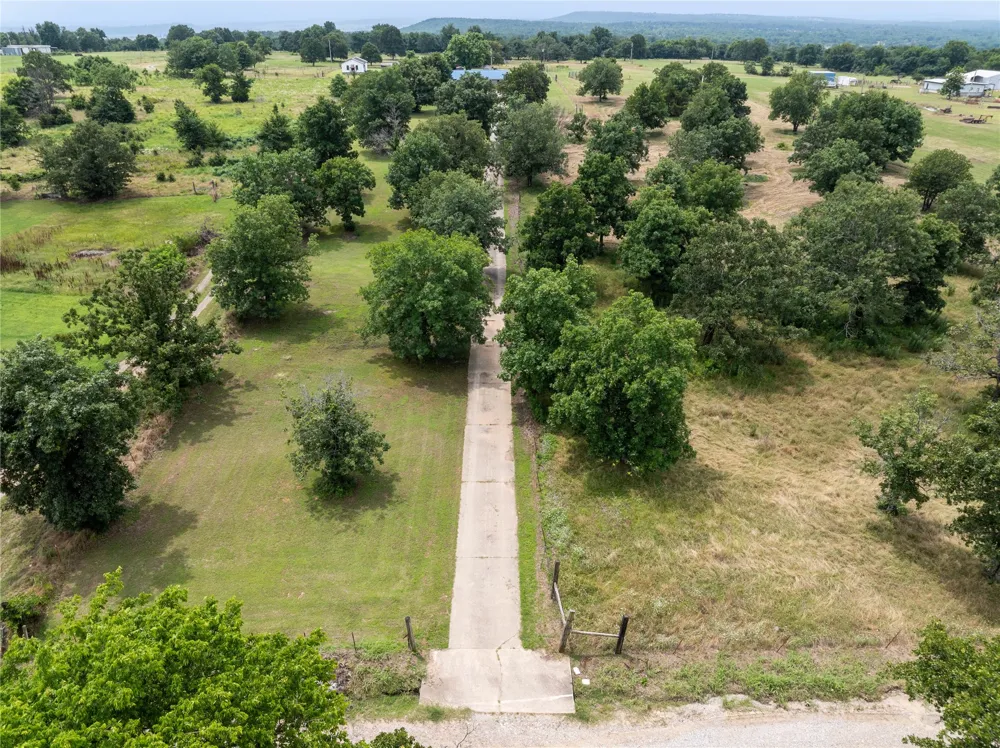 10865 E 258th Street S Porum, OK 74455