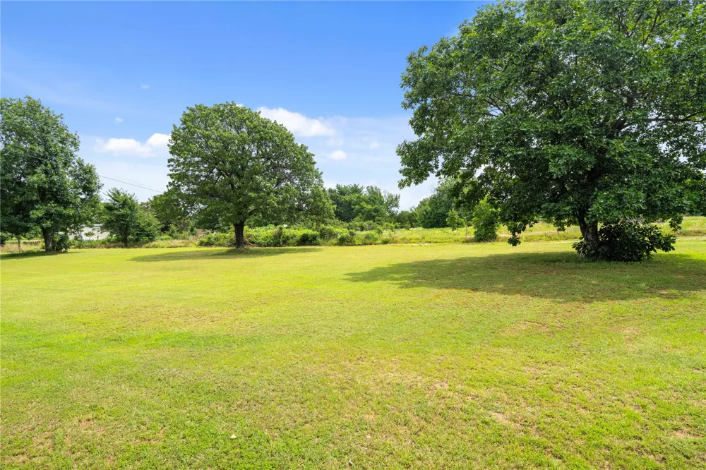 10865 E 258th Street S Porum, OK 74455