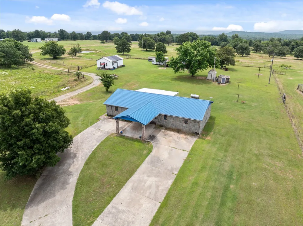 10865 E 258th Street S Porum, OK 74455