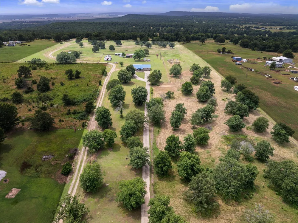 10865 E 258th Street S Porum, OK 74455