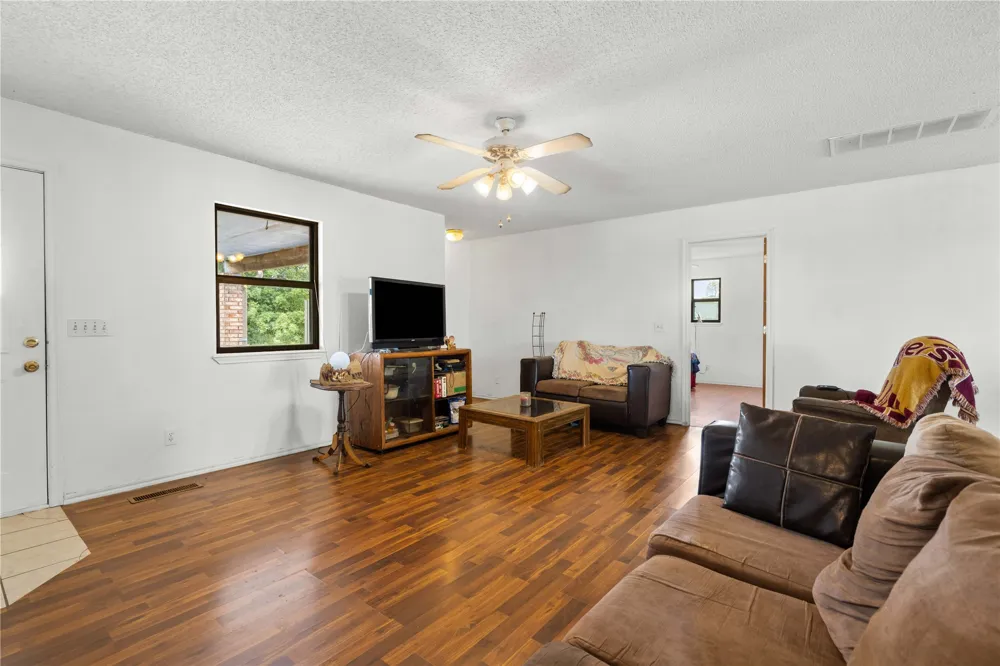 10865 E 258th Street S Porum, OK 74455