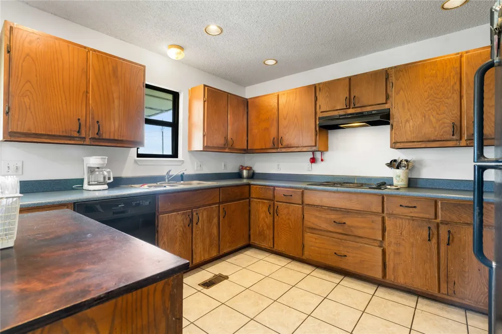 10865 E 258th Street S Porum, OK 74455