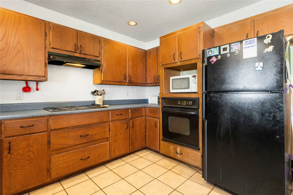 10865 E 258th Street S Porum, OK 74455