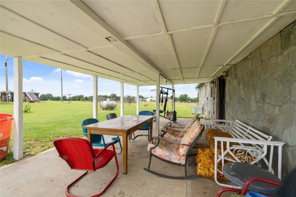 10865 E 258th Street S Porum, OK 74455
