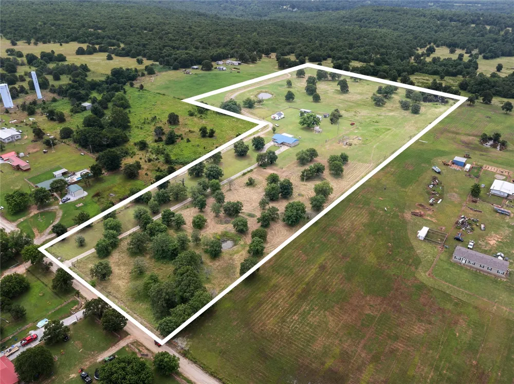 10865 E 258th Street S Porum, OK 74455