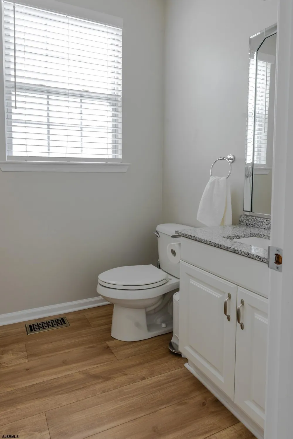 800 Curran Ct Galloway Township, NJ 08205