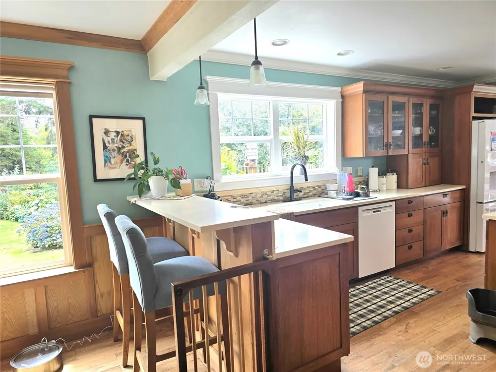 620 State RT 101 Chinook, WA 98614