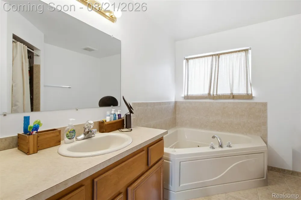 15770 E 14 Mile Road Fraser City, MI 48026