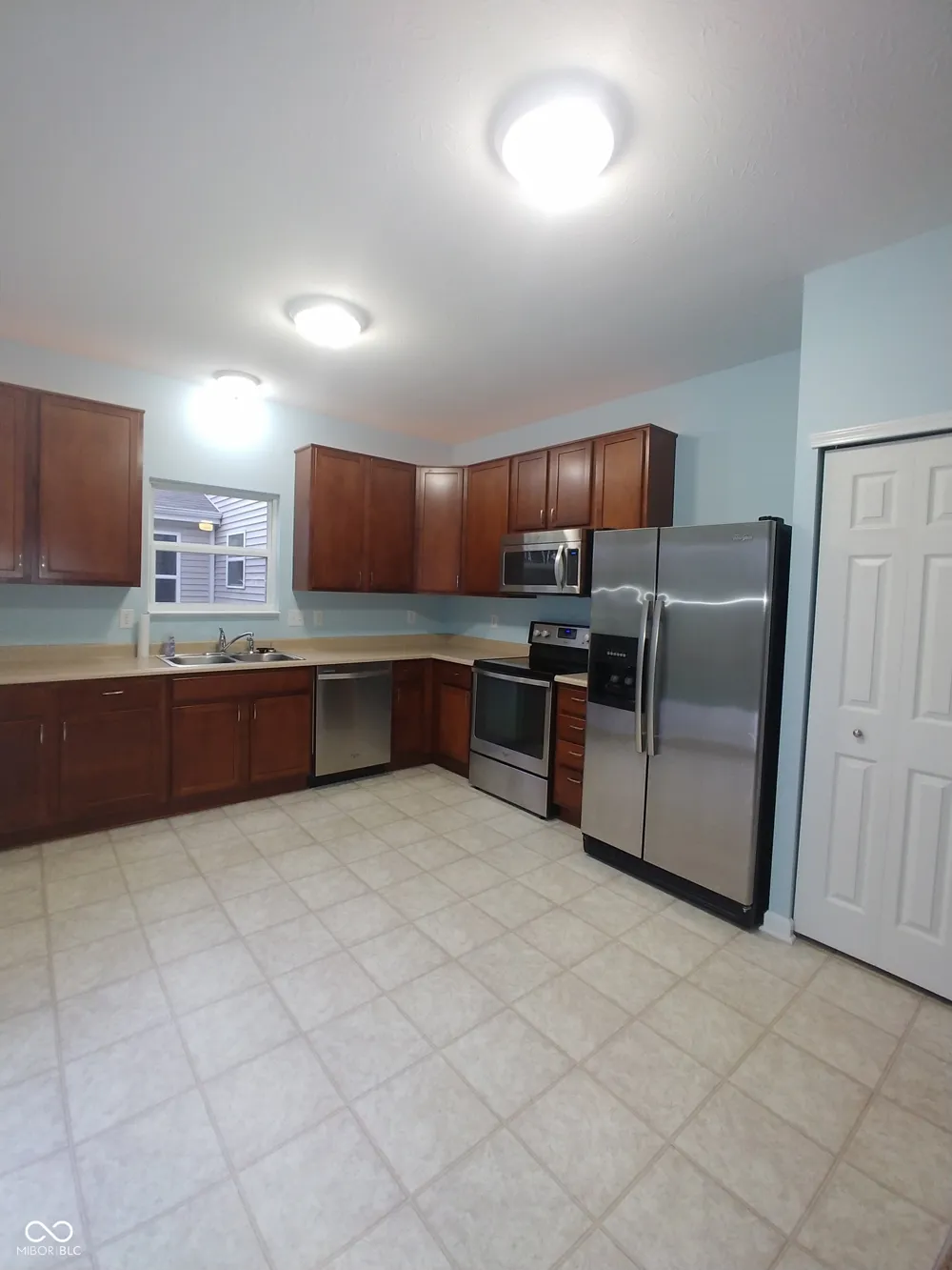 17337 Retford Drive Westfield, IN 46074