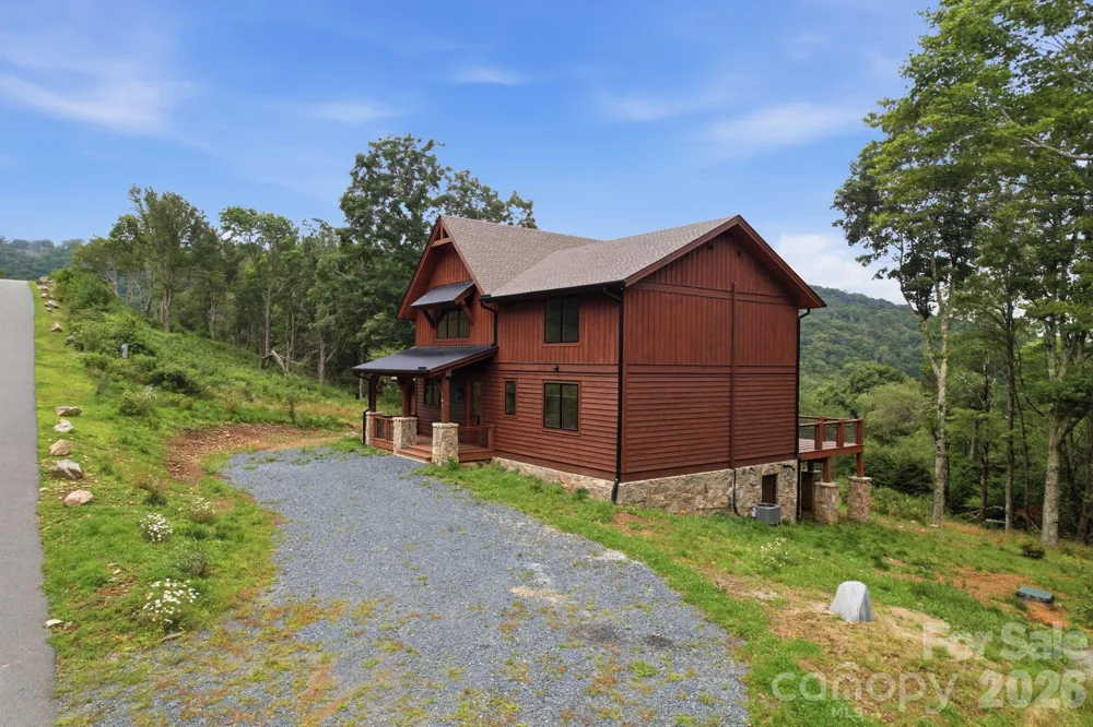 761 Foxfire Drive Banner Elk, NC 28604