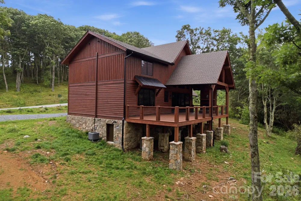 761 Foxfire Drive Banner Elk, NC 28604