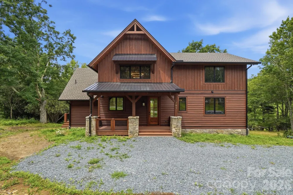 761 Foxfire Drive Banner Elk, NC 28604