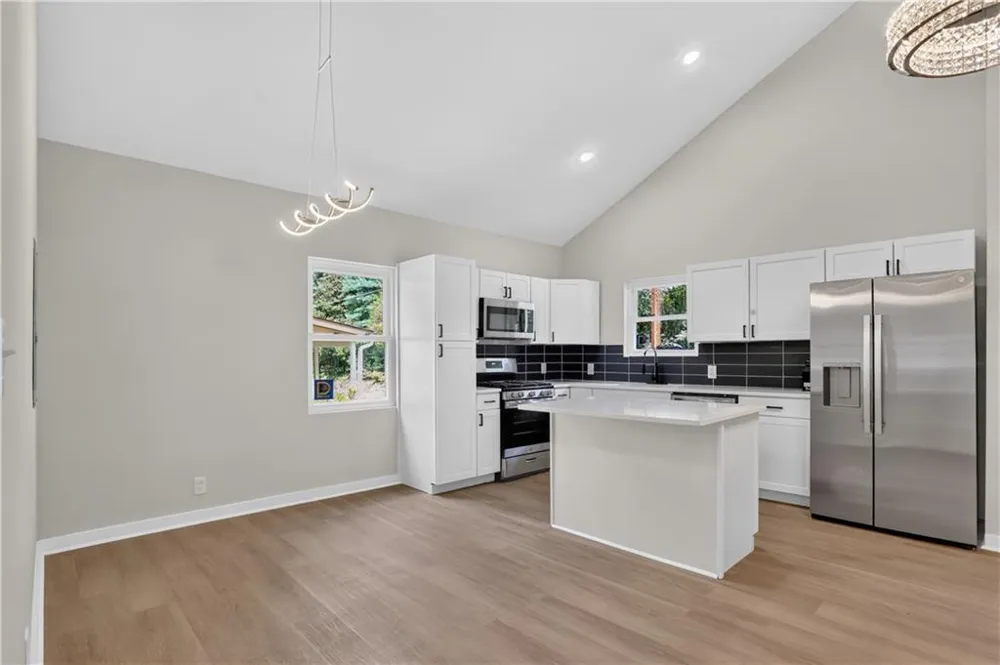 882 Tanner Dr Scottdale, GA 30079