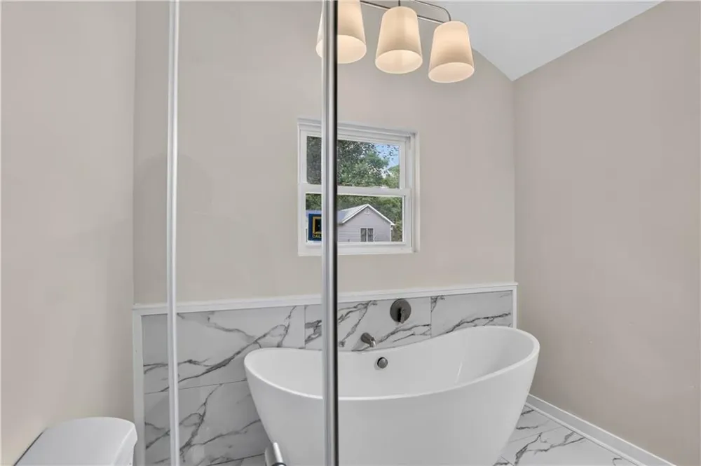 882 Tanner Dr Scottdale, GA 30079