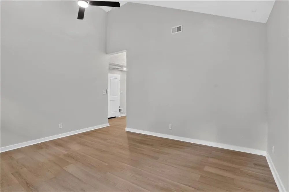 882 Tanner Dr Scottdale, GA 30079