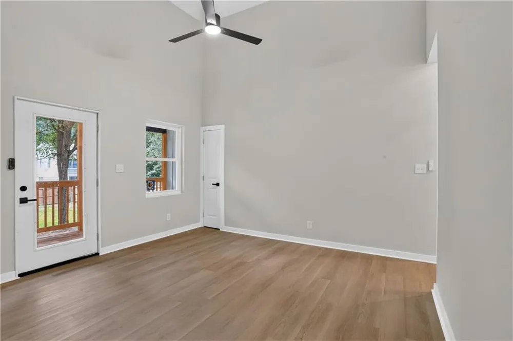 882 Tanner Dr Scottdale, GA 30079