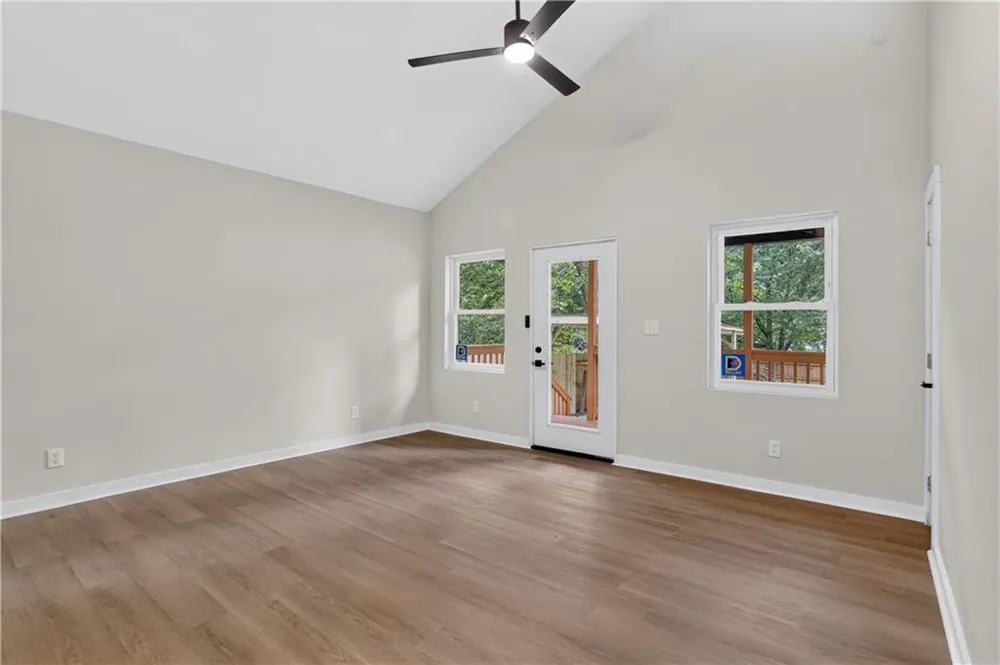 882 Tanner Dr Scottdale, GA 30079