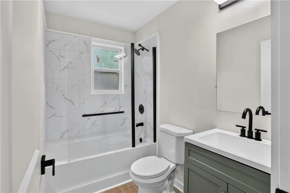 882 Tanner Dr Scottdale, GA 30079