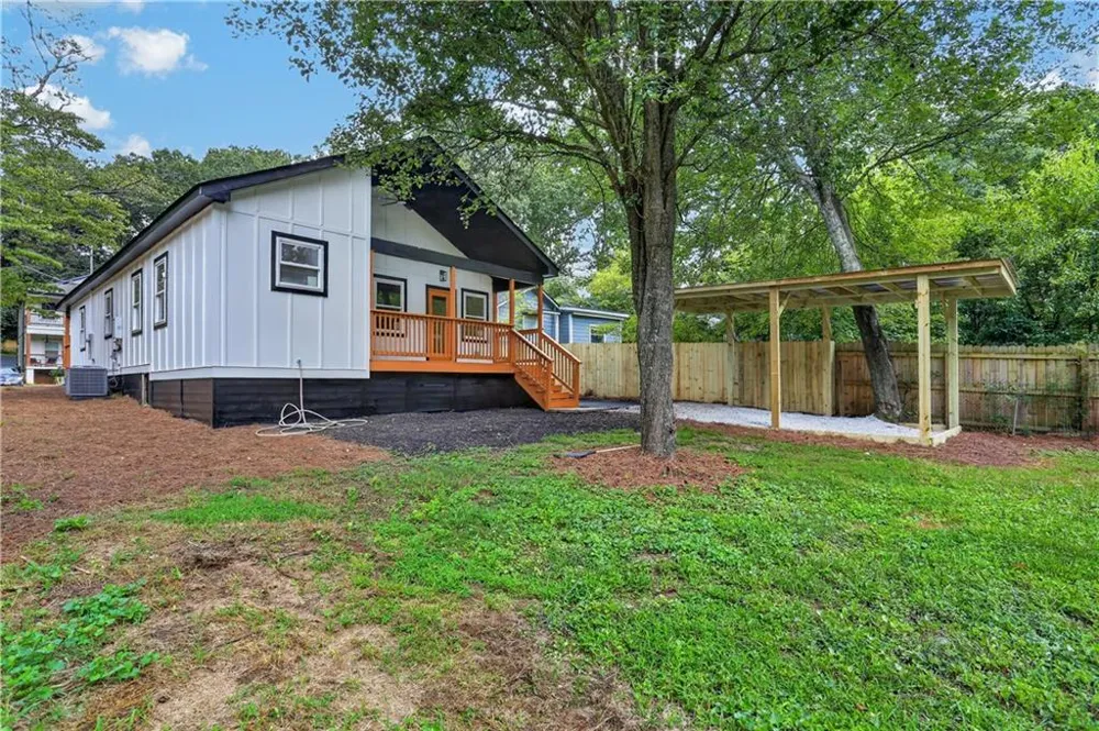 882 Tanner Dr Scottdale, GA 30079