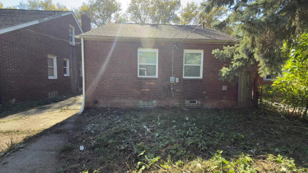 10370 Britain Street Detroit, MI 48224