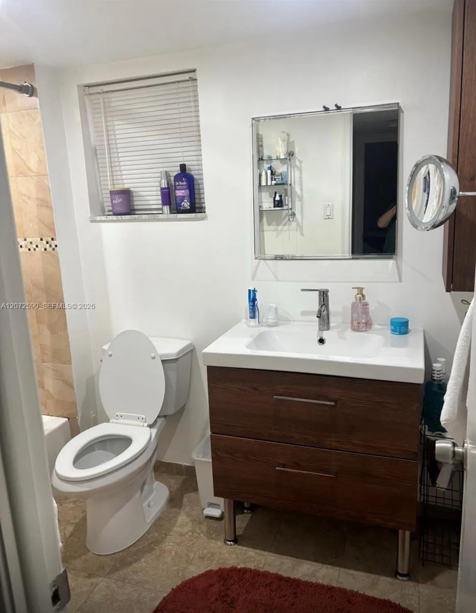 500 NE 12th Ave #704 Hallandale Beach, FL 33009